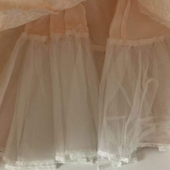 Zum Zum Juniors Formal Dress, Size 7/8 ( Juniors), Peach, Metallic Threading - Picture 7 of 8